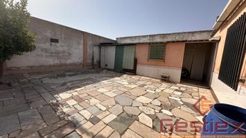 EN VENTA TERRENO URBANO EN ZONA CTRA. SEVILLA – ALMENDRALEJO photo 0