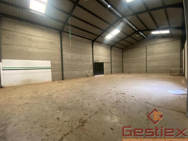 EN VENTA NAVE EN EL POLIGONO SAN MARCOS photo 0