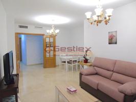 EN VENTA AMPLIO PISO EN PLENO CENTRO COMERCIAL photo 0