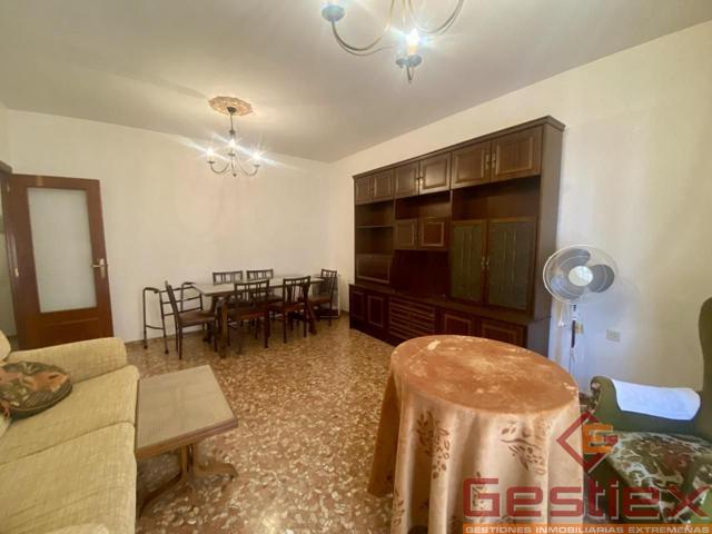EN VENTA PISO EN ZONA CENTRO COMERCIAL-ALMENDRALEJO photo 0