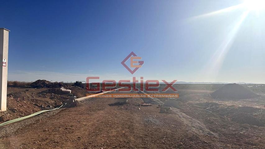 EN VENTA PARCELA URBANA EN ZONA RAFAEL ALBERTI photo 0