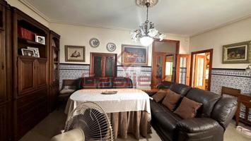 EN VENTA CASA CON COCHERA EN ZONA SAN JOSE photo 0