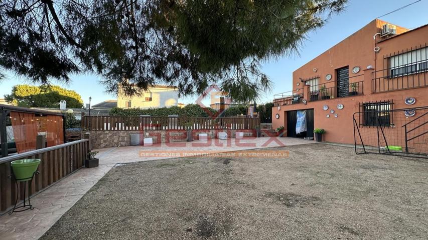 EN VENTA CHALET URBANO CON ESPECTACULARES VISTAS photo 0