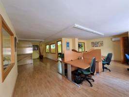 Local en venta en Alicante (Alacant) de 240 m2 photo 0