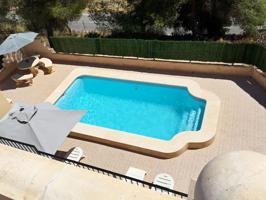 Casa - Chalet en venta en Pinares de Mecli de 277 m2 photo 0