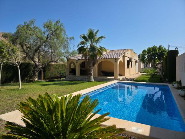 Casa - Chalet en venta en Campello de 254 m2 photo 0