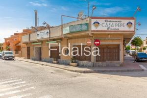 Local en venta en Dolores de 453 m2 photo 0