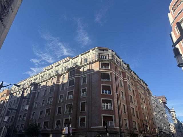 SE VENDE VIVIENDA CON TERRAZA DE 50 M2, INFORMACION PERSONAL photo 0