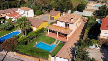 Casa independiente con piscina, garage, terraza y jardín en Santa Cristina d&#x27;Aro photo 0