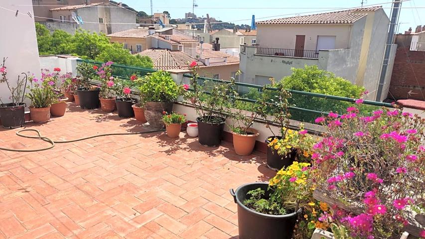 Gran casa de pueblo con 3 pisos independientes y varias terrazas en Sant Feliu de Guixols photo 0