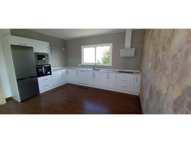 SE VENDE CHALET EN TRIQUIVIJATE photo 0