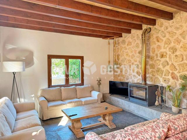 Espectacular finca mallorquina en alquiler en Montuiri photo 0