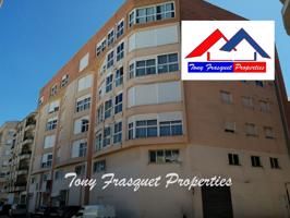 Local En venta en Oliva photo 0