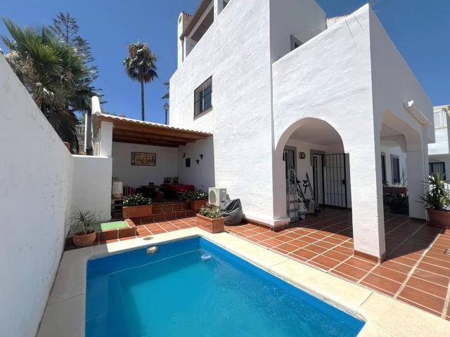 Encantadora vivienda pareada con apartamento independiente, vistas panorámicas y piscina privada en Torreblanca photo 0