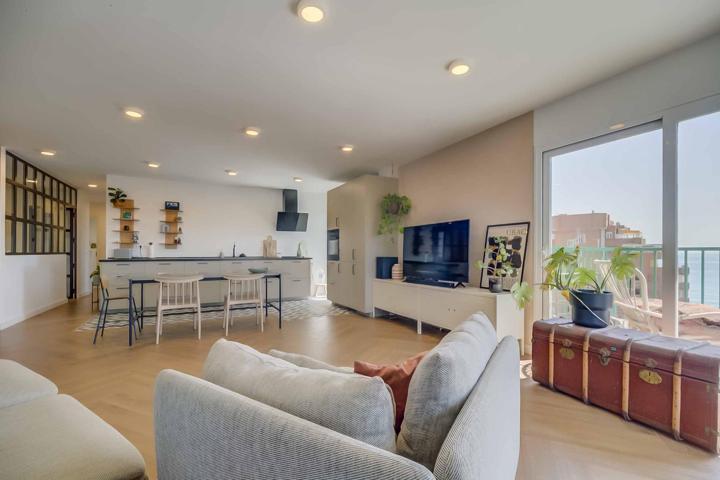 Apartamento reformado con terraza en esquina y vistas al mar en Torreblanca del Sol photo 0