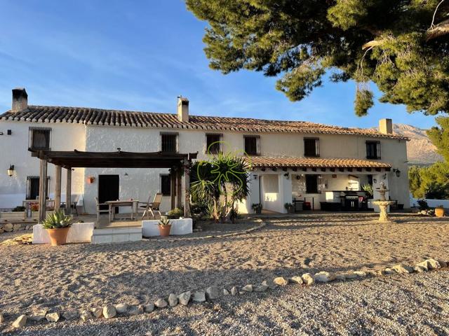 Villa rústica en venta en Chirivel photo 0