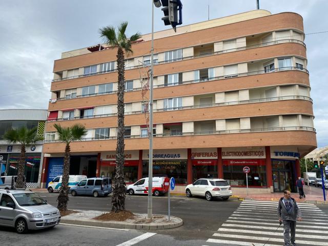 Apartamento a estrenar en el edificio Torreaguas, Torrevieja photo 0