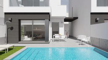 Preciosa casa con piscina privada y solarium en zona verde cerca de la playa. photo 0