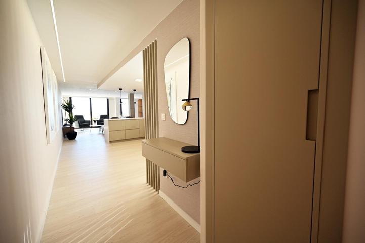 Apartamento de lujo en primera línea con vistas frontales al mar 3 habitaciones 2 baños photo 0