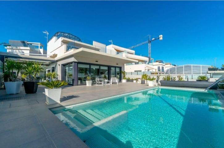 VILLA DE LUJO CON VISTAS AL MAR. ORIHUELA COSTA-CAMPOAMOR. 479 M2 DE PARCELA. photo 0