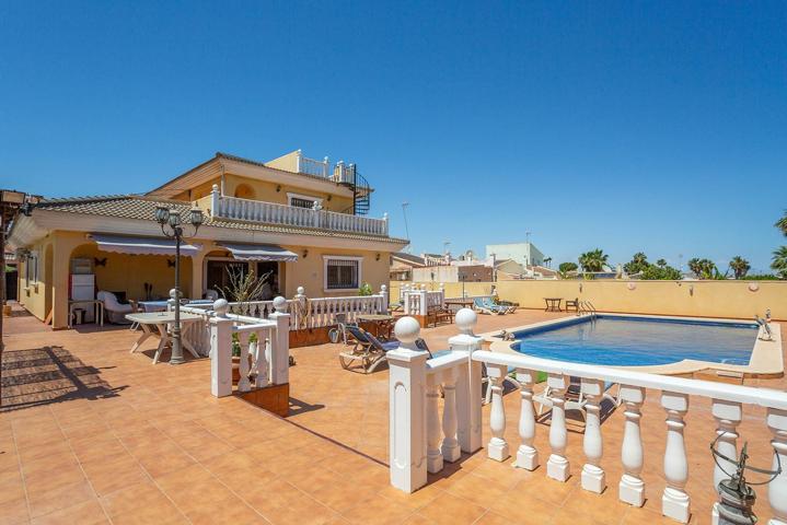 Villa en Los Balcones, Torrevieja photo 0