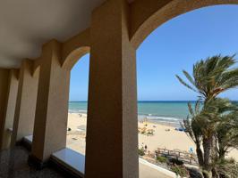 Ático en primera Linea! Reformado en La Torre de la Horadada: ¡Tu Refugio Ideal a Metros del Mar! photo 0