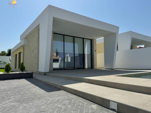 Fantastica Villa nueva a estrenar con excelentes calidades e increíble diseño + Piscina privada photo 0