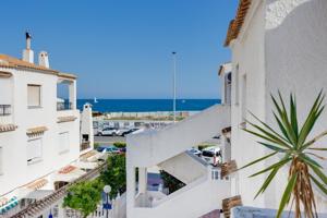 Acogedor Apartamento en Torrevieja con vistas al mar ! photo 0