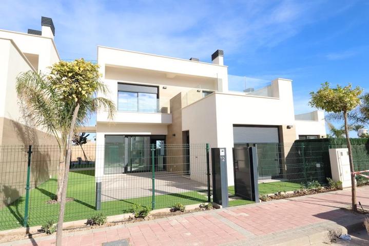 VILLA DE LUJO EN LOS ALCAZARES. 3 DORM. 3 BAÑOS. 122 M2 DE CASA. 236 M2 DE PARCELA. photo 0