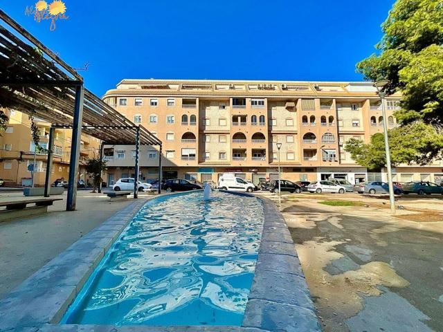 APARTAMENTO EN ZONA CÉNTRICA DE TORREVIEJA: 2 DORMITORIOS, PISCINA Y A 5 MINUTOS DE LAS PLAYAS photo 0