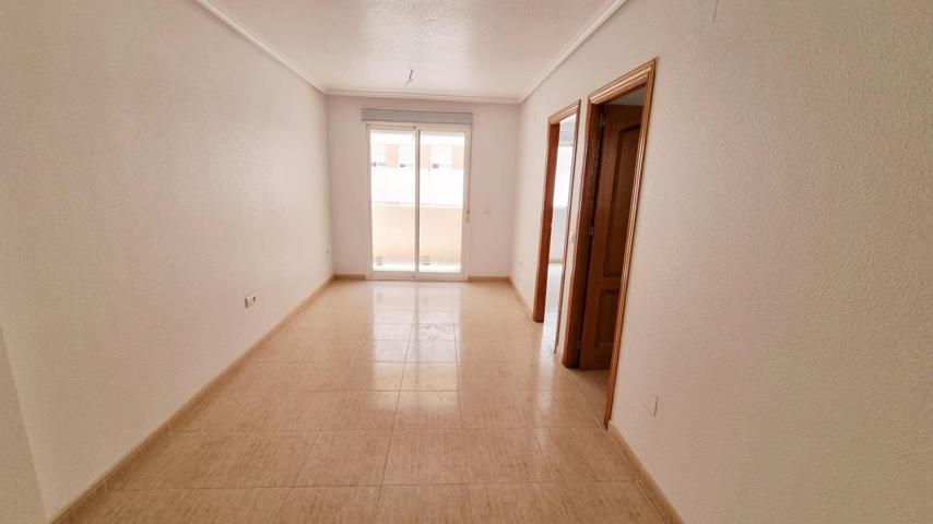 ¡ OFERTA ! Apartamento a estrenar en centro de Torrevieja ! photo 0