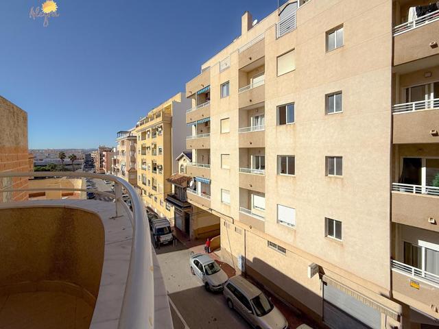 TU ESPACIO IDEAL EN TORREVIEJA: 3 HABITACIONES, LUMINOSO Y CÉNTRICO photo 0