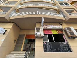 SE VENDE LOCAL CON LICENCIA DE HOSTELERIA CON 150 M2 Y 100 METROS DE LA PLAYA DEL CURA. photo 0