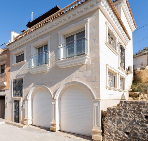 VILLA PAREADA EN ROJALES. 3 DORM. 2 BAÑOS. 238 M2. GARAJE. AMUEBLADA Y EQUIPADA. photo 0