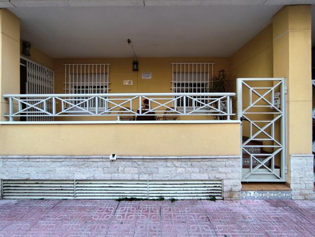 APARTAMENTO PLANTA BAJA A 150 METROS DE PLAYA. 4 DORM. 2 BAÑOS. 107 M2. photo 0