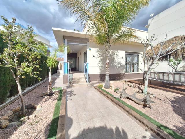 Chalet en Ciudad Quesada - Ideal para Disfrutar de la Costa Blanca photo 0