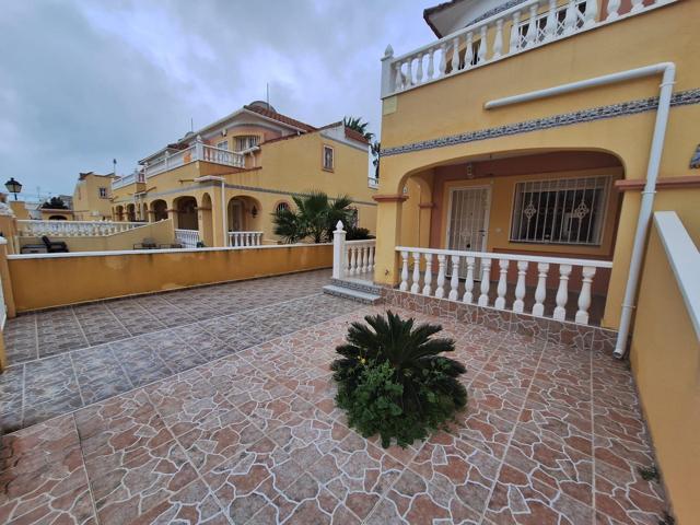 Ref.7489 Amplio chalet con terraza en Orihuela Costa photo 0