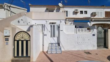 Acogedor bungalow en urbanización cerrada con piscina ! photo 0