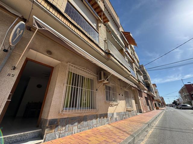 SE VENDE DOS APARTAMENTOS PLANTA BAJA EN UNO! CON TOTAL 185 M2. 6 DORM. 2 BAÑOS. photo 0
