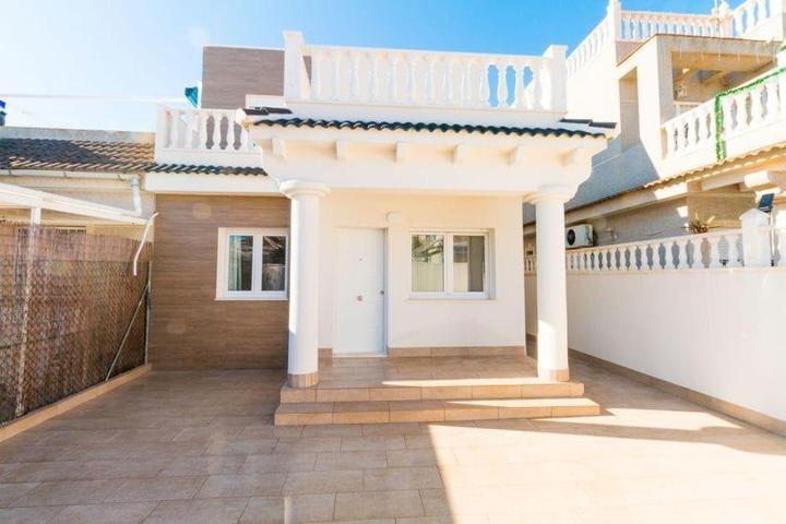Precioso chalet reformado y dividido en 2 viviendas ! photo 0