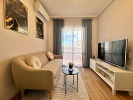 Apartamento con piscina y nueva reforma: 2 dormitorios, 500 m. desde la playa photo 0