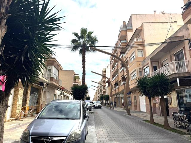 Amplio Apartamento en pleno centro de Torrevieja, a Pasos de la Playa photo 0