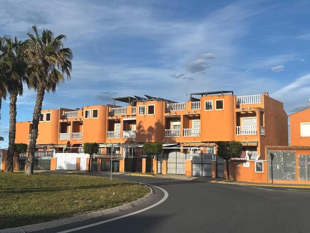 Acogedora Casa Dúplex en Torrevieja, Ideal para Tu Familia 🏡✨ 3 habitaciones 2 baños con piscina comunitaria y vistas a laguna rosa photo 0