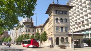 ¡ VIVE DONDE TODO PASA ! Elegancia, confort y ubicación inmejorable en el corazón de Gijón photo 0