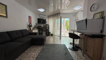 Exclusivo bungalow planta baja,después de la renovación con 2 dormitorios, 1 baño y plaza de parking photo 0