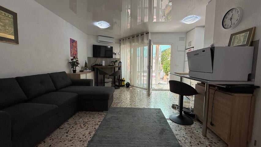 Exclusivo bungalow planta baja,después de la renovación con 2 dormitorios, 1 baño y plaza de parking photo 0
