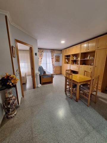Se vende precioso piso para entrar a vivir o para la inversion photo 0