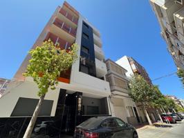 ÁTICO EN ALEGRIA XIX! 2 DORM. 2 BAÑOS. SOLARIUM PRIVADO DE 35 M2 CON VISTAS AL MAR! PISCINA Y SAUNA! 133 M2 TOTAL! PLAYA A 200 MERTOS! photo 0