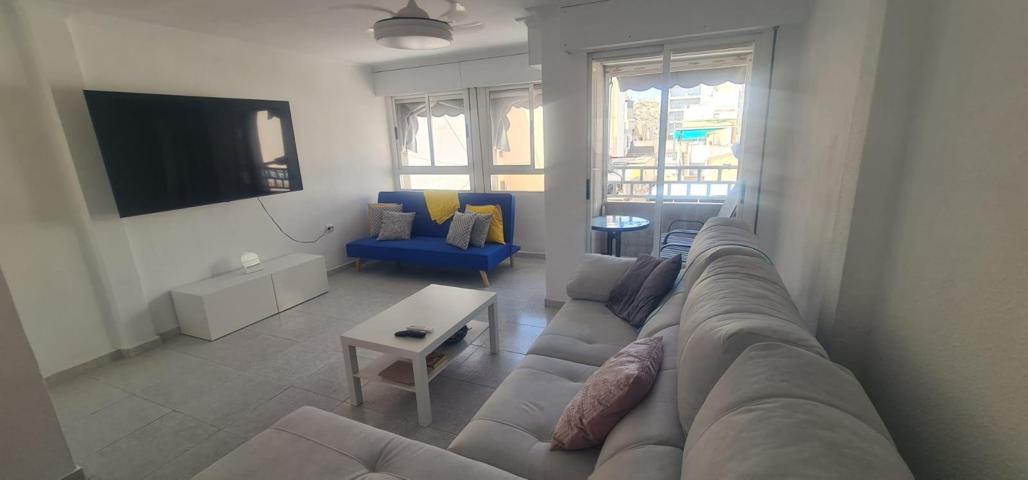 APARTAMENTO REFORMADO DE 2 HABITACIONES, 1 BAÑO, 1 ASEO A 450m DEL MAR photo 0