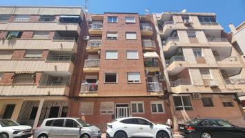 REFORMADO APARTAMENTO A 50 METROS DE PLAYA DE 3 DORMITORIOS 3 BAÑOS DIVIDIDO A 3 ESTUDIOS COMPLETOS PARA ALQUILAR. 105 M2 TOTAL. photo 0